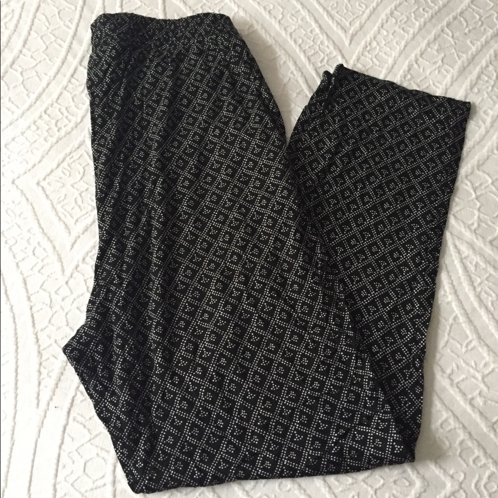 H&M comfy patterned pants size M